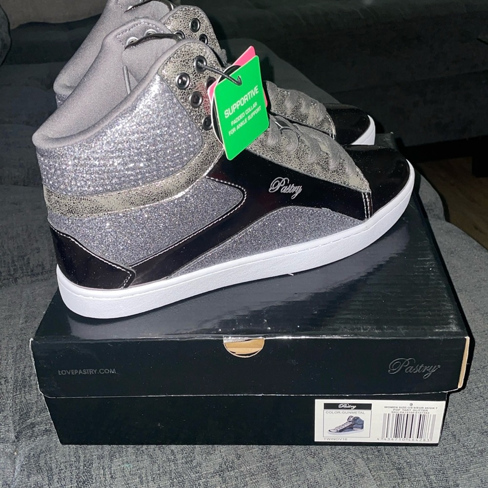 Pastry sneakers